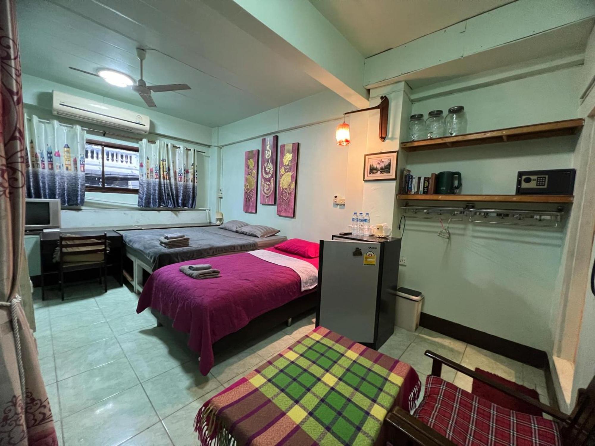 Soetnos Hotel Pantai Jomtien Luaran gambar