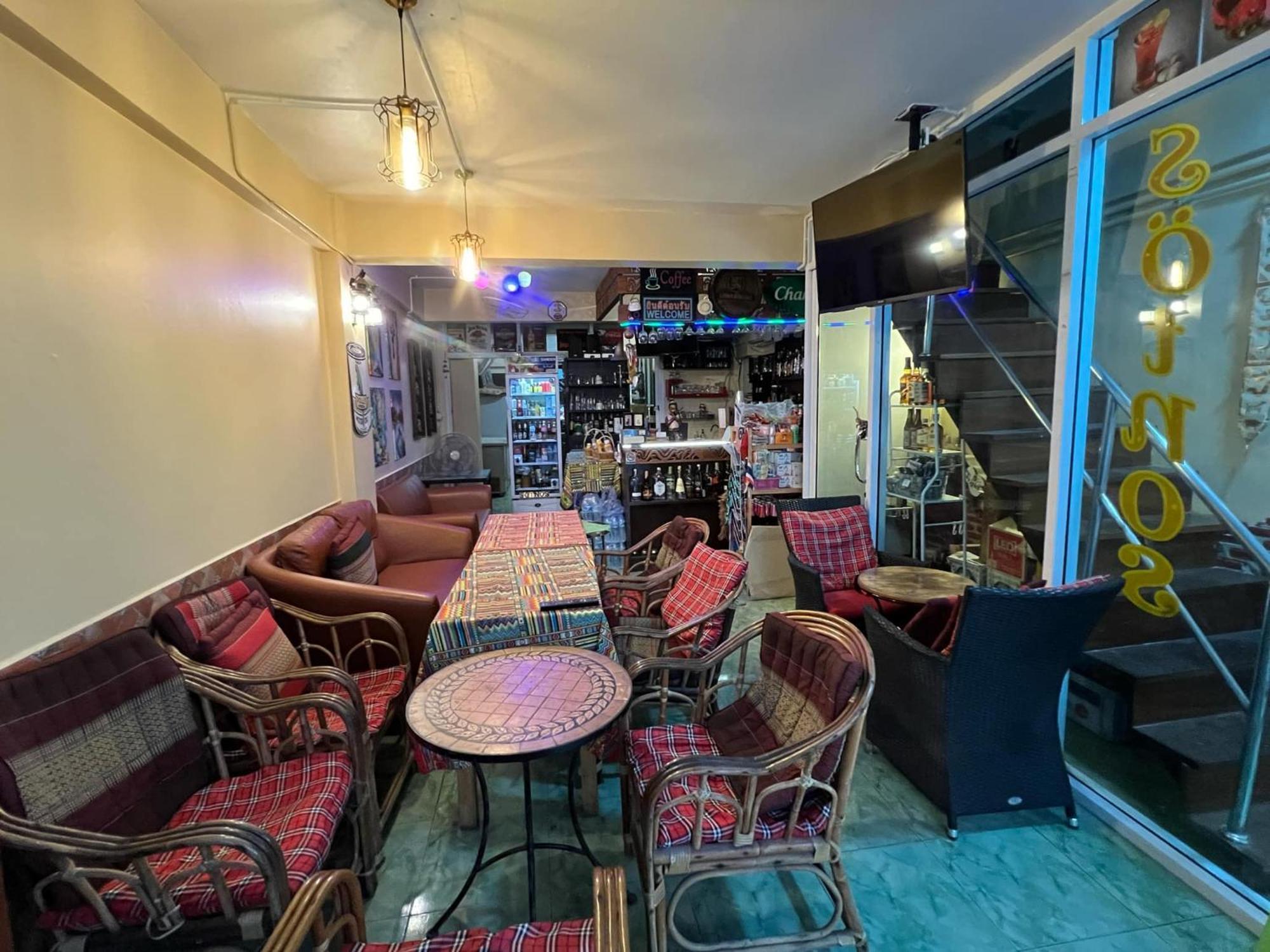 Soetnos Hotel Pantai Jomtien Luaran gambar